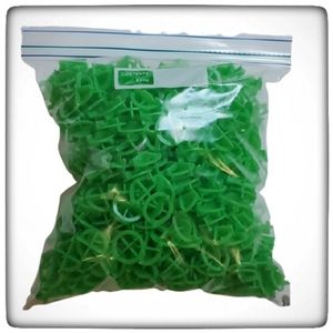 Used Tile Spacers 4 Corner View 1.5 mm/ 1/16"